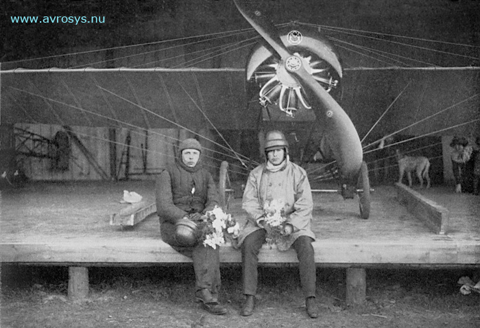 Morane-Saulnier M.S. 3L with Enoch Thulin and Otto Ask after the flight from France to Sweden.