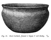Large earthenware vessel, earlier Iron Age. Greby, Sweden. - Lerkärl från Greby i Bohuslän.  Äldre järnålder. - Size 1800 x 1400 pixels.
