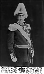 King Oscar II (1829-1907). King of Sweden 1872-1907 and king of Norway 1872–1905. Photo 1902. - Size 2181 x 3659 pixels.